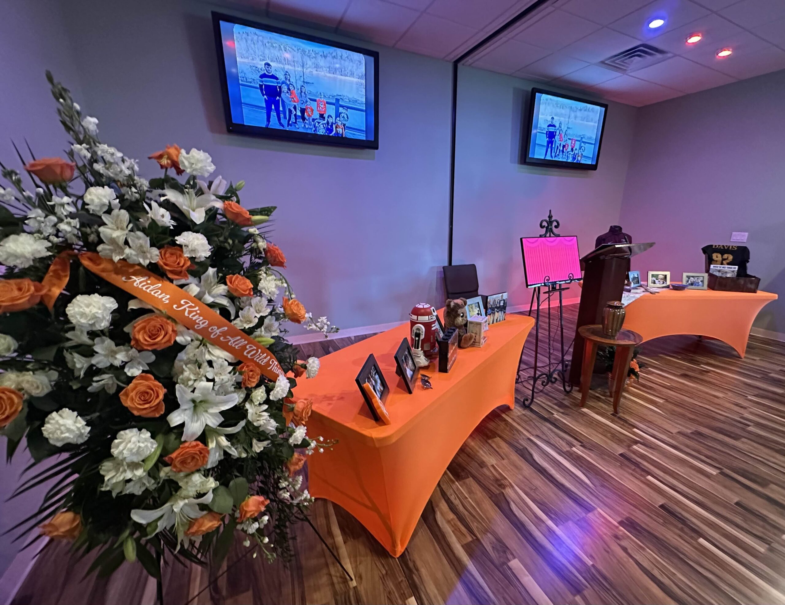 Trinity Memorial Funeral Home serving Jonesborough, Tennessee